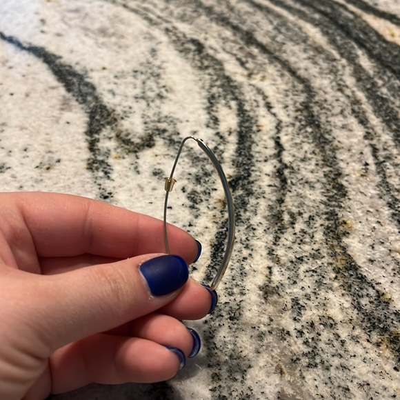 Elegant Gold Earrings - Picture 2 of 3